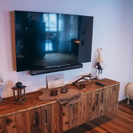 Alpe Goldener Hirsch * שארניץ