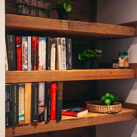 Alpe Goldener Hirsch שארניץ